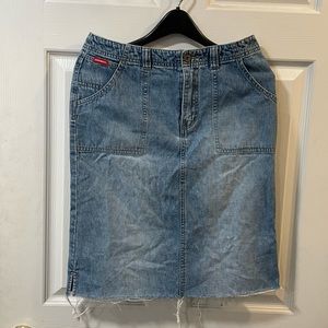 Super cute lightwash denim pencil skirt (Womens Size 5)